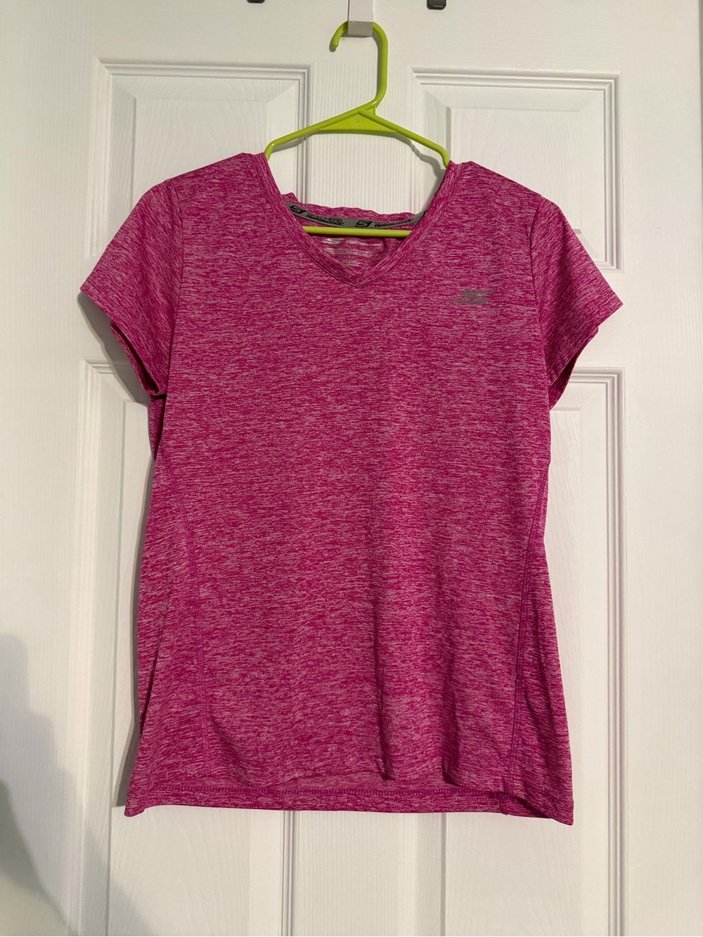 Skechers Performance Women's Large V-Neck Athletic Shirt